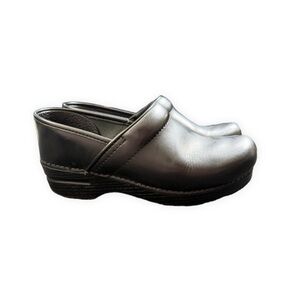 Women's Dansko Professional Clog Black Leather size 39.